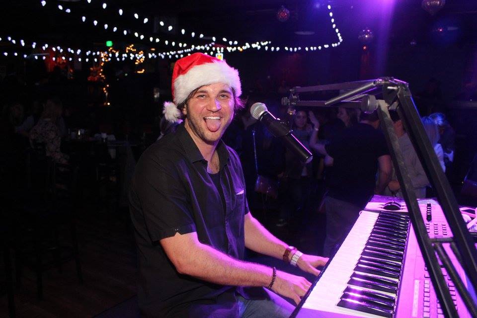 Top Christmas Songs Private Parties Holiday Parties Corporate Events Party Venues Howl At The Moon